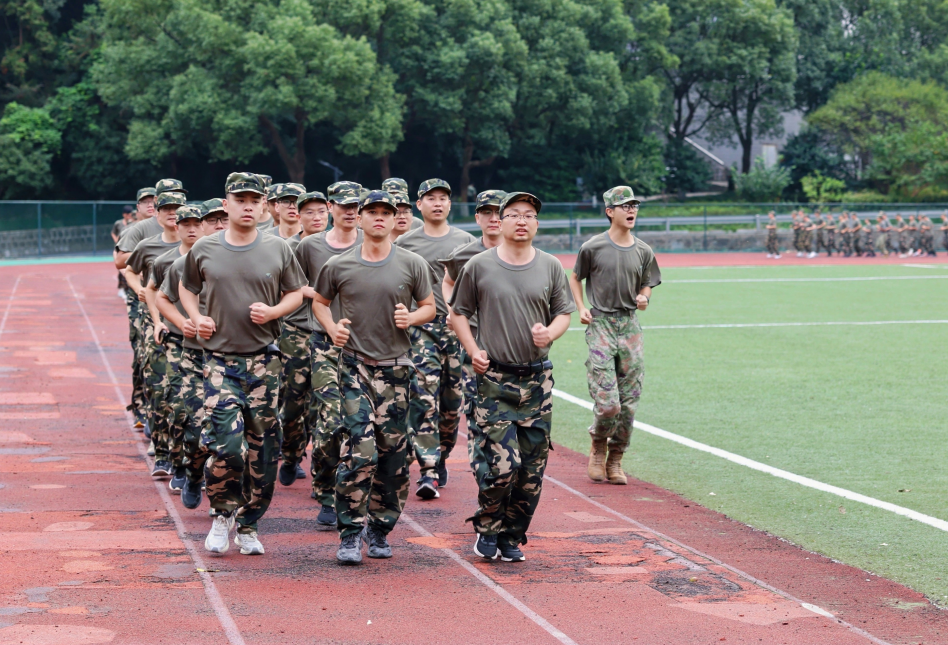 1761033864123703.png 微信图片_20251021153622_617_38.png
